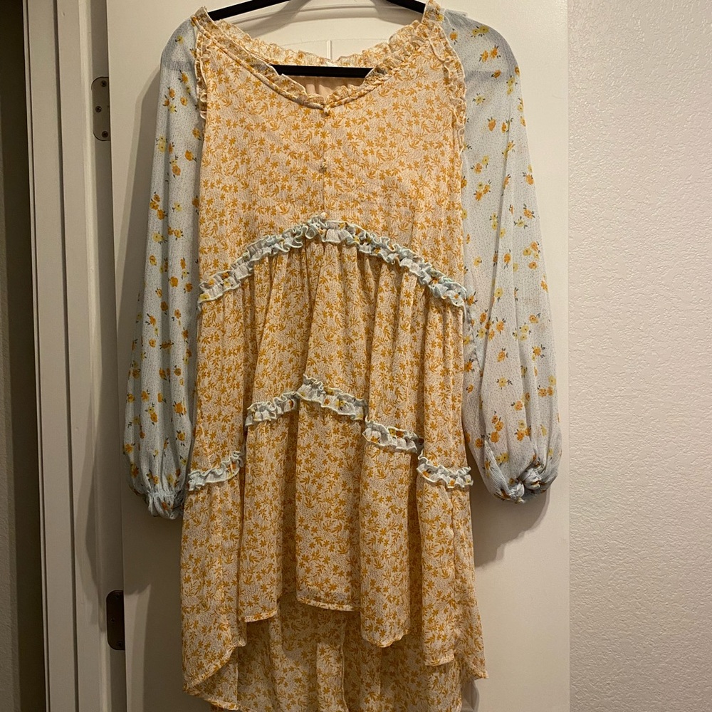 cute and light high low dress from a boutique. brand is blu pepper. worn handful